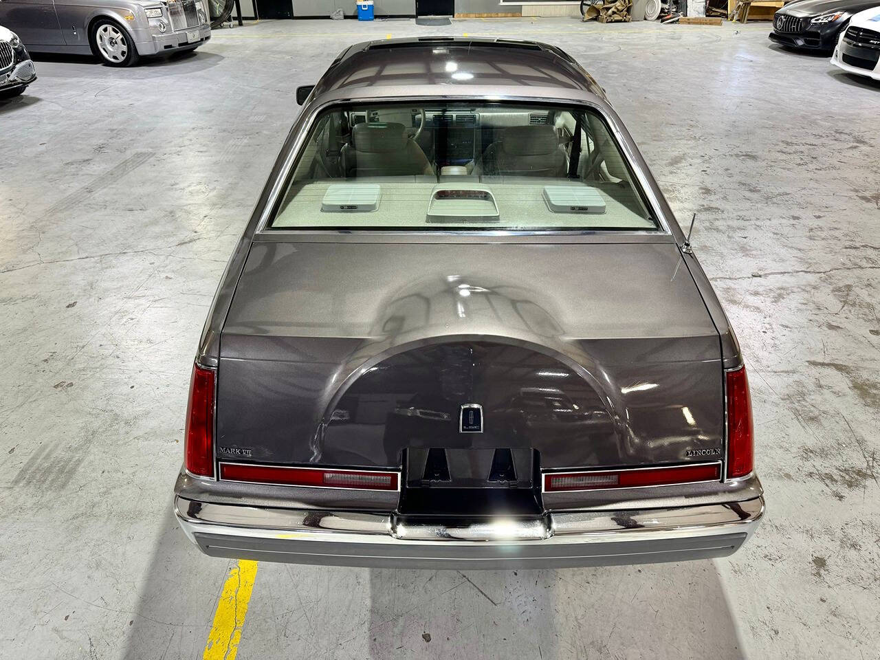 1992 Lincoln Mark VII for sale at Carnival Car Company in Victoria, TX