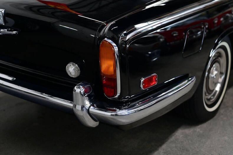 1972 Rolls-Royce SILVER CLOUD LWB