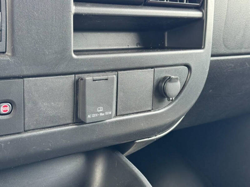 2025 GMC Savana 2500