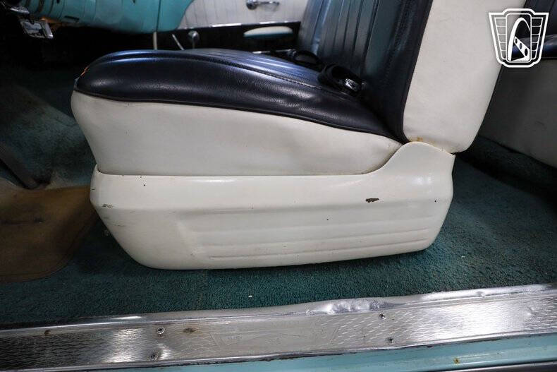 1953 Ford Crestline