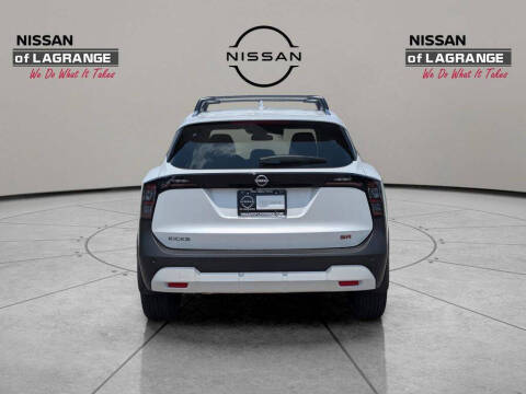 2025 Nissan Kicks SR
