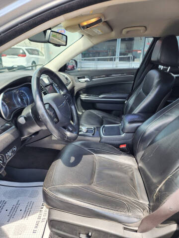 2015 Chrysler 300 Limited