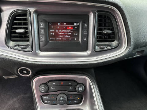 2016 Dodge Challenger SXT