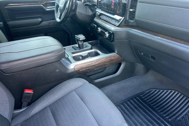 2023 GMC Sierra 1500