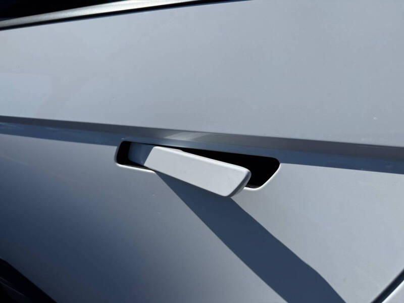 2024 Hyundai Ioniq 5 SE Standard Range