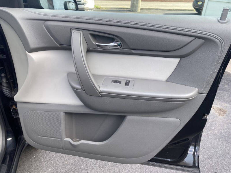 2015 GMC Acadia SLE-2