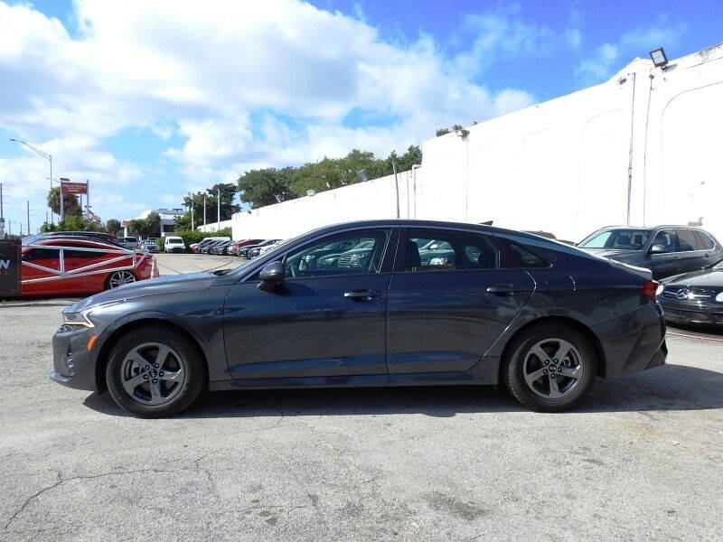 2021 Kia K5  - $21,900