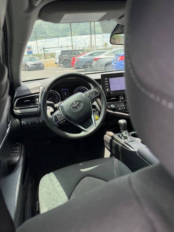 2022 Toyota Camry LE