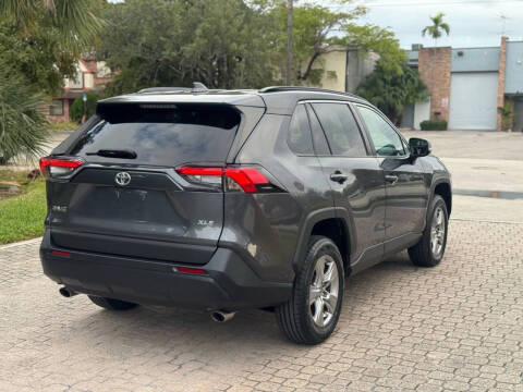 2022 Toyota RAV4 XLE