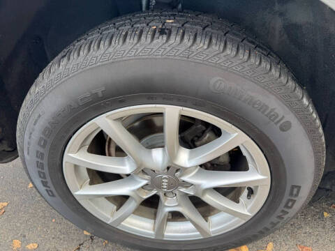 2011 Audi Q5 2.0T quattro Premium Plus