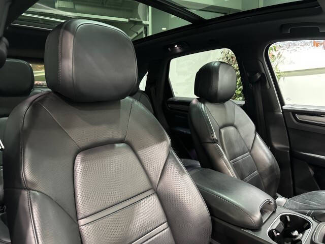 2019 Porsche Cayenne S