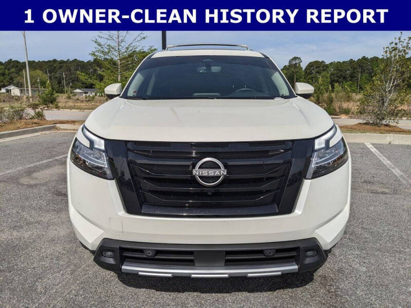 2024 Nissan Pathfinder SL