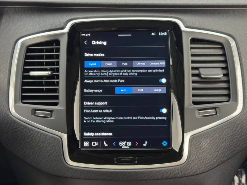 2024 Volvo XC90 Recharge T8 Core Bright Theme