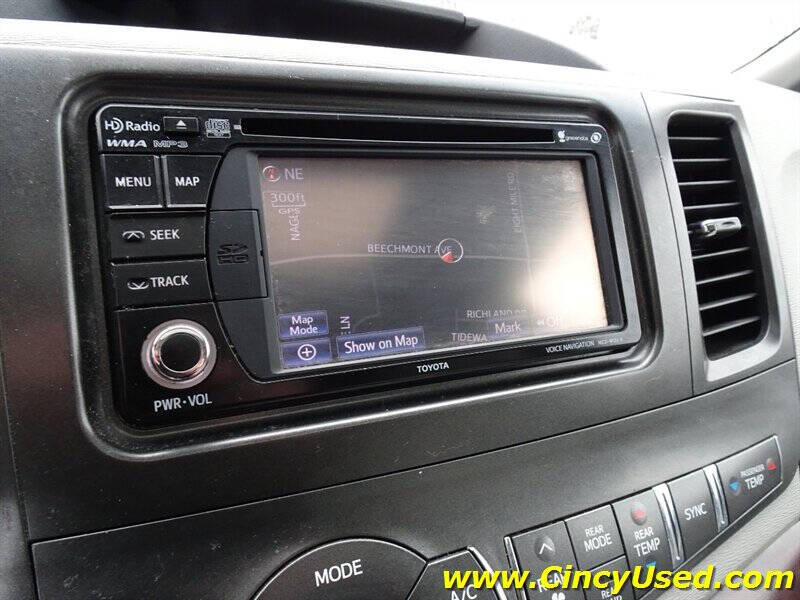 2014 Toyota Sienna XLE 8-Passenger