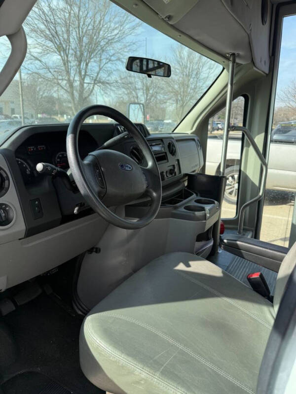 2016 Ford E-Series