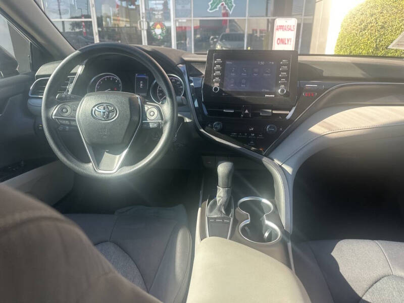 2024 Toyota Camry LE