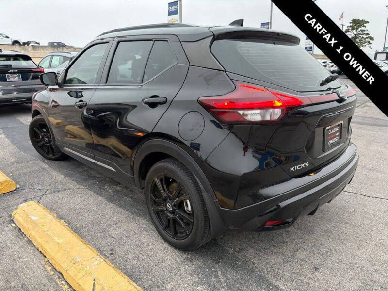 2023 Nissan Kicks SR