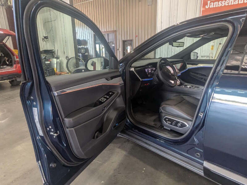 2025 Jeep Wagoneer S Launch Edition