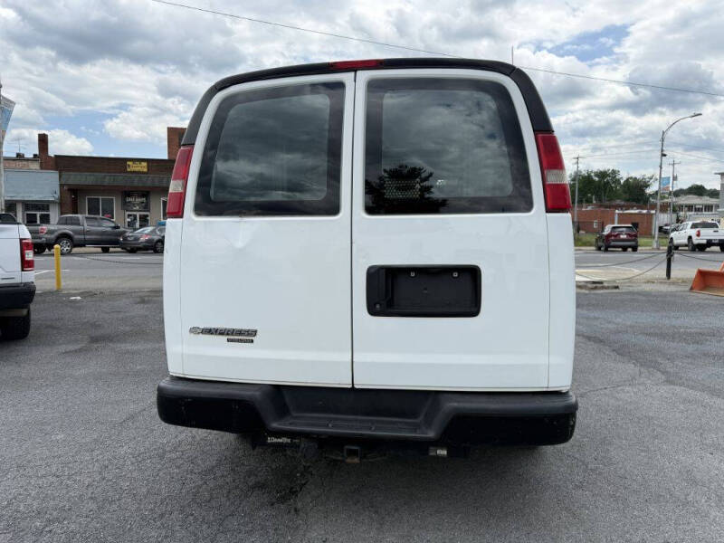 2016 Chevrolet Express 2500