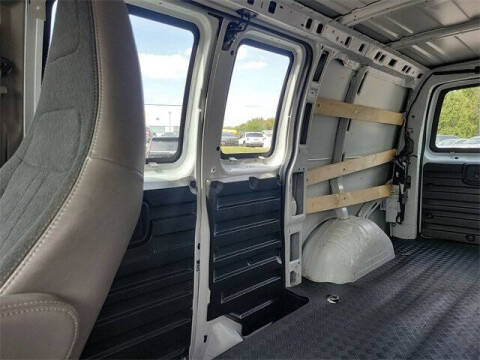 2022 GMC Savana 2500