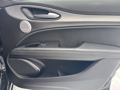 2023 Alfa Romeo Stelvio Veloce