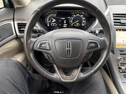 2017 Lincoln MKZ Select