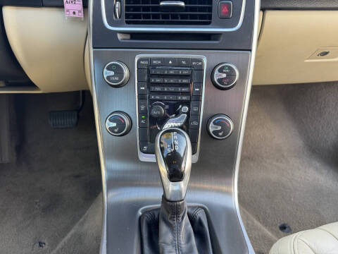 2014 Volvo S60 T5 Premier