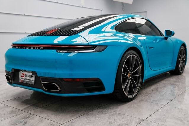 2020 Porsche 911 Carrera
