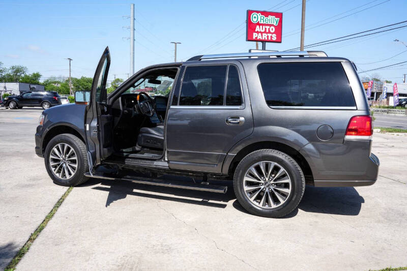 2016 Lincoln Navigator Select