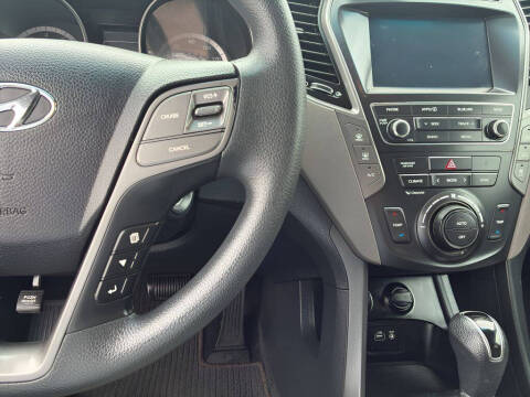 2018 Hyundai Santa Fe SE