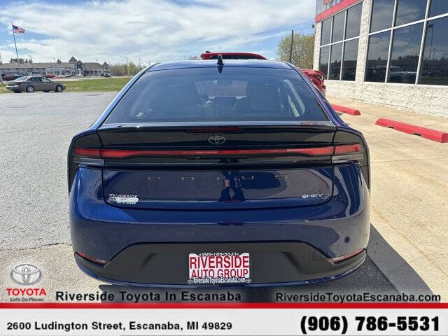 2025 Toyota Prius LE