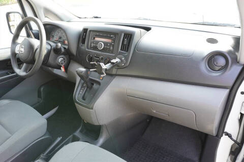 2017 Nissan NV200 SV