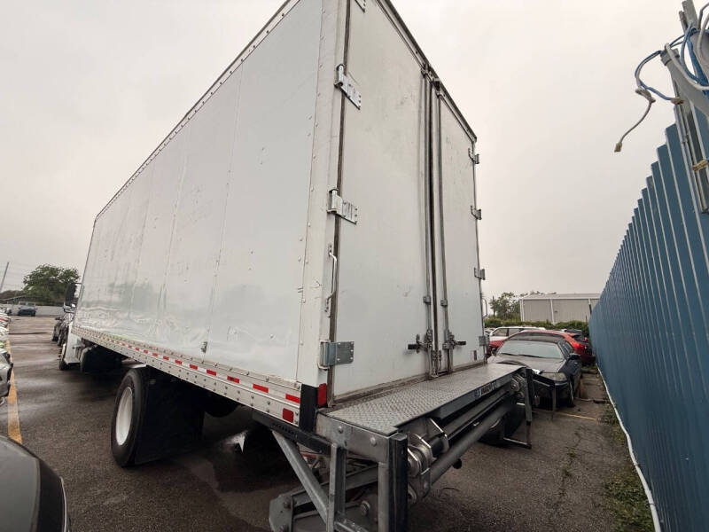 2022 Freightliner M2 106