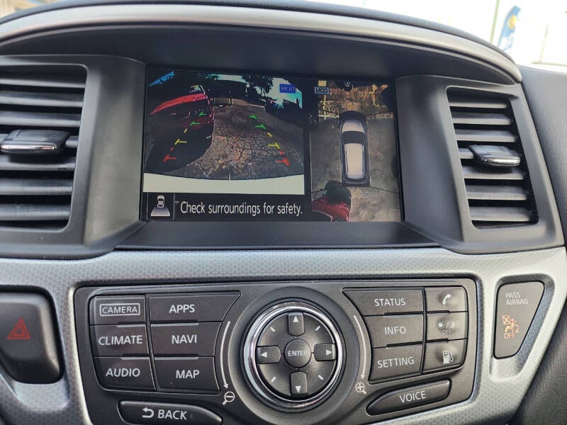2018 Nissan Pathfinder SL