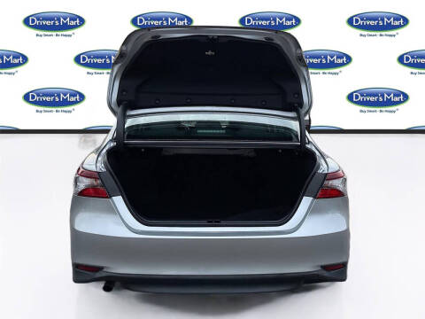 2022 Toyota Camry Hybrid LE