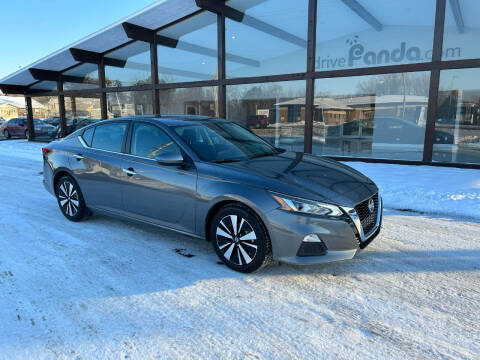 2021 Nissan Altima for sale at DrivePanda.com in Dekalb IL