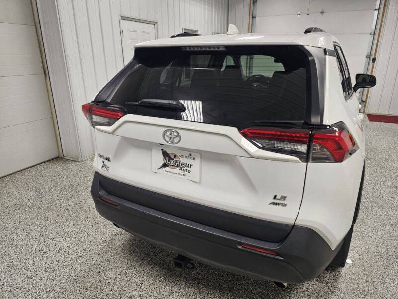 2019 Toyota RAV4 LE