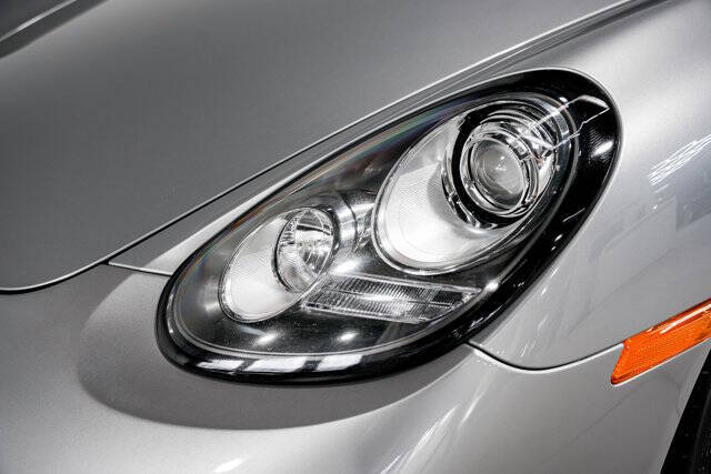 2012 Porsche Cayman R