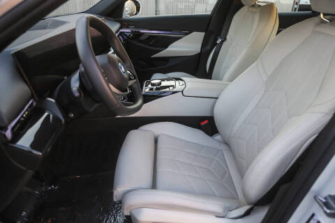 2025 BMW i5 eDrive40