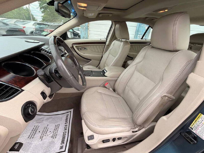 2010 Ford Taurus Limited