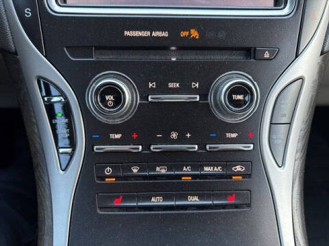 2019 Lincoln Nautilus Select