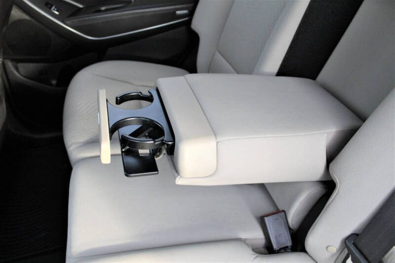 2018 Hyundai Santa Fe SE