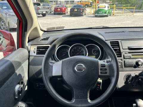 2011 Nissan Versa 1.8 S