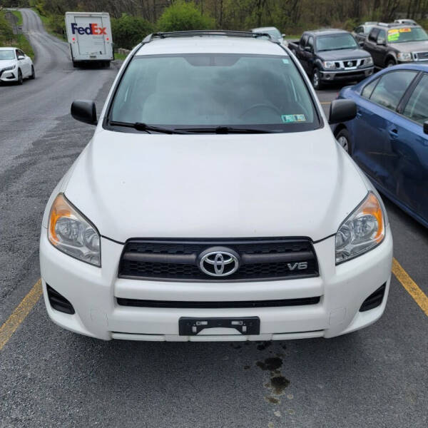 2011 Toyota RAV4 for sale at Car-Mart1 Auto Group LLC in Brodheadsville PA