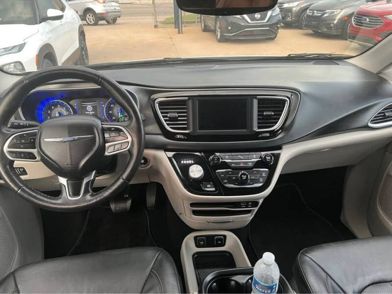 2020 Chrysler Pacifica Touring L