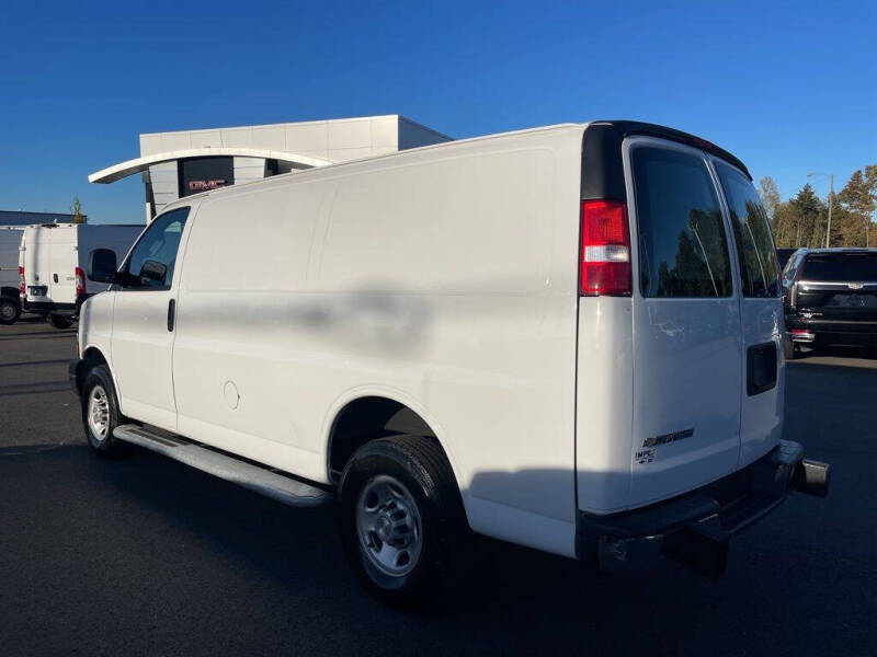 2023 Chevrolet Express 2500
