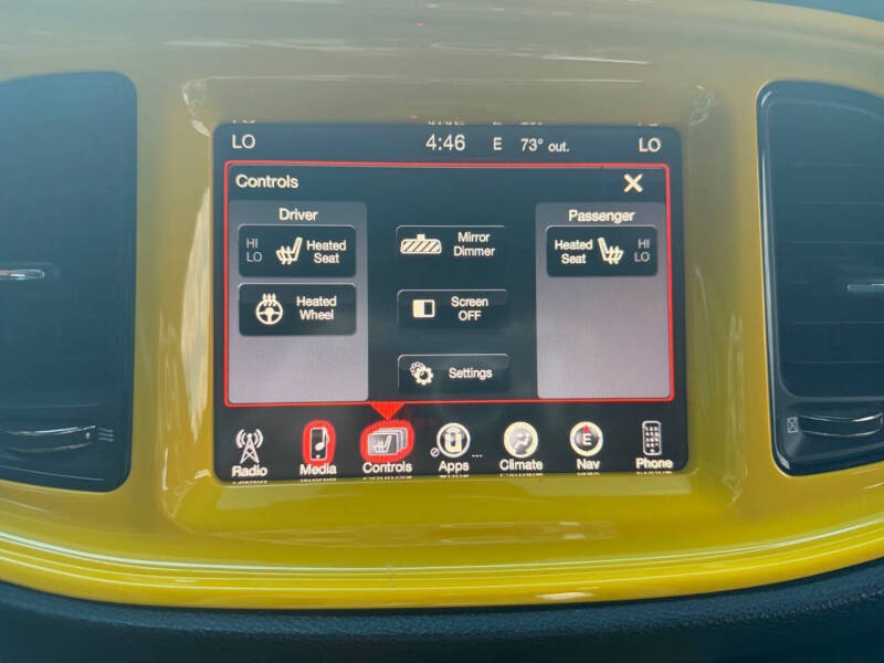 2015 Dodge Challenger SXT