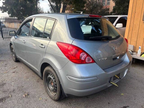 2011 Nissan Versa 1.8 S