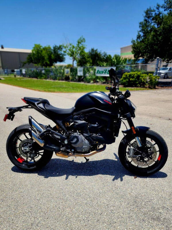 2025 Ducati Monster