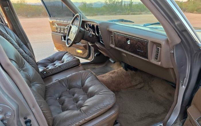 1989 Chrysler Fifth Avenue